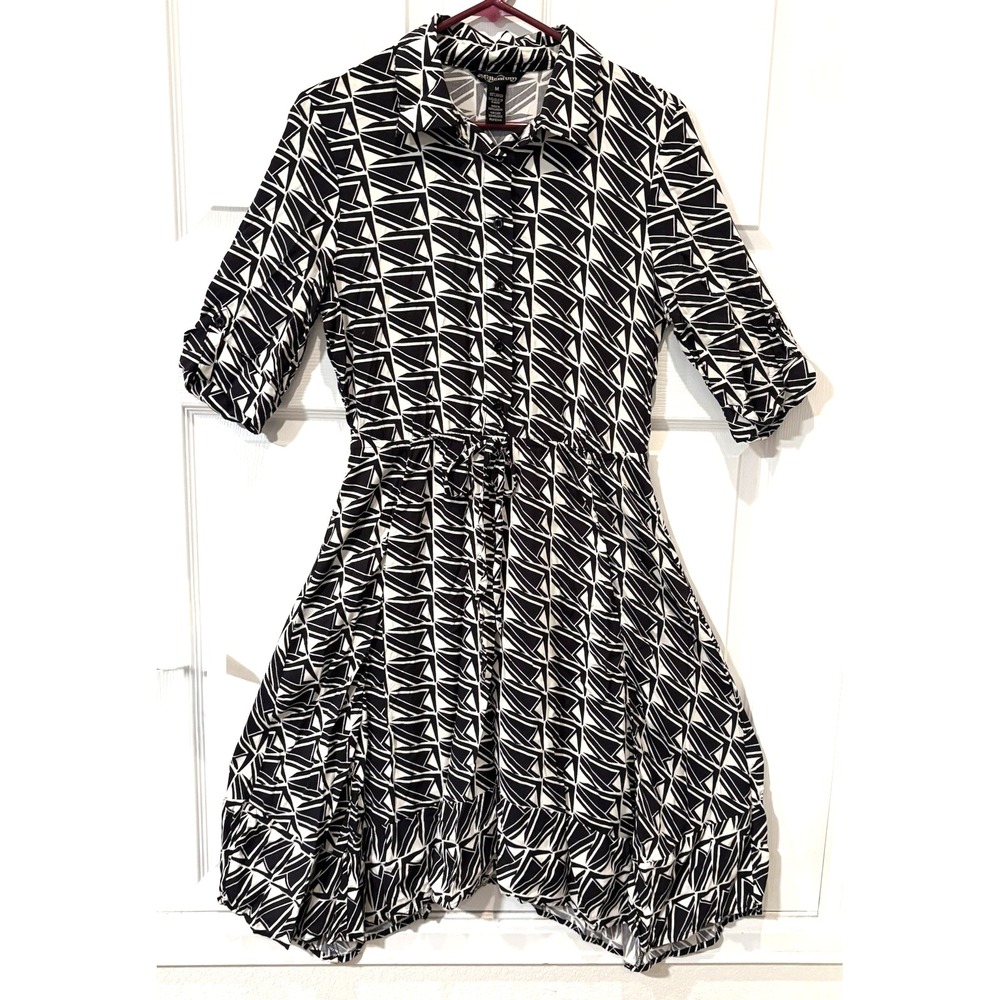Millenium Black White Geometric Button Front Dress Size M Asymmetrical Hem EUC!!